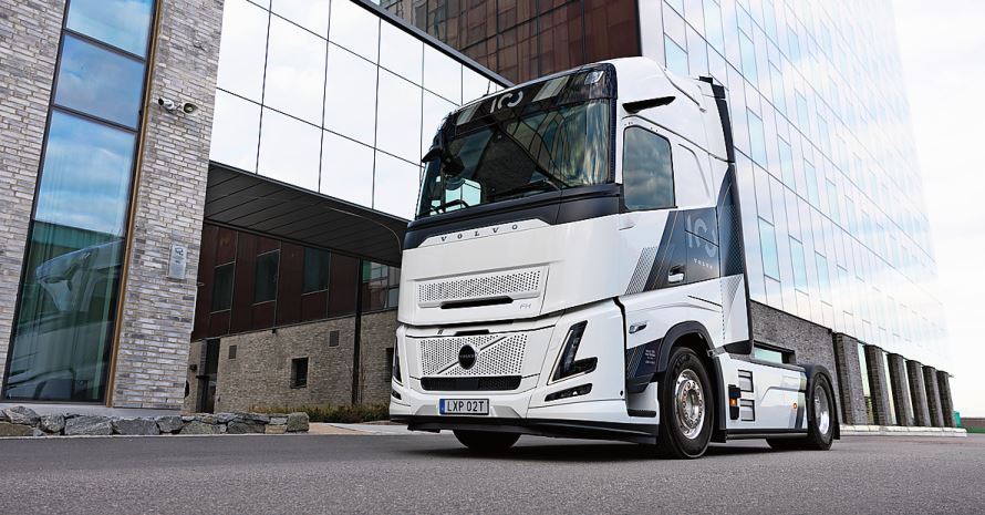 Als Auftakt zum grossen Firmenjubiläum im Jahr 2027 bringt Volvo Trucks eine exklusive Sonderedition.