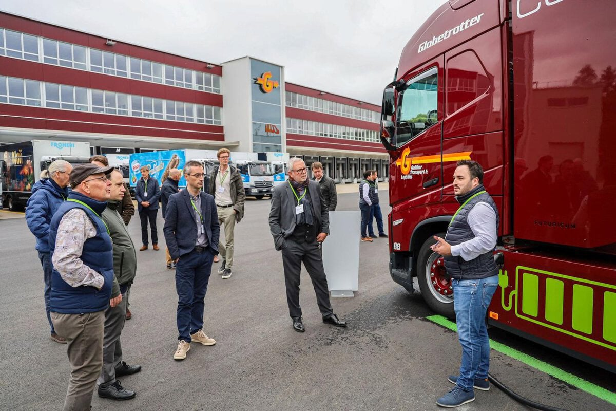 Galliker präsentiert die neue Elektroflotte. Quelle: zvg